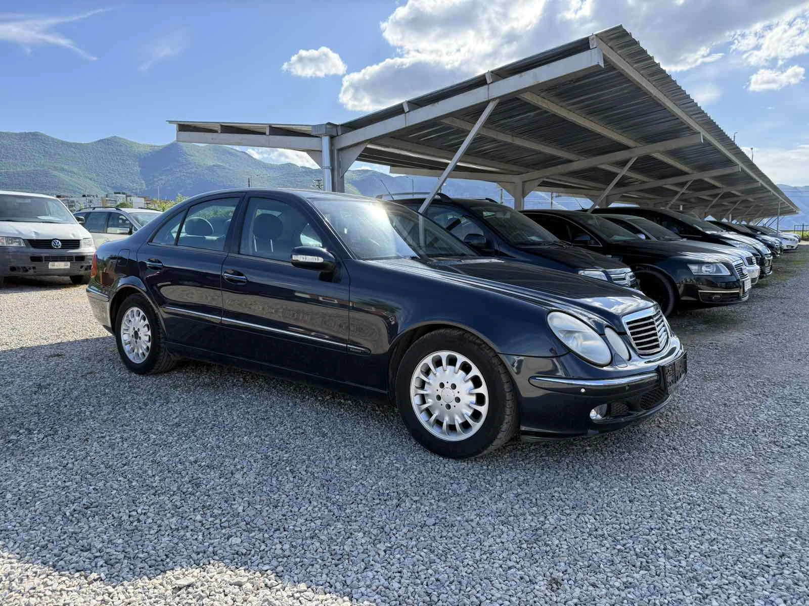 Mercedes-Benz E 220 2.2CDI AVTOMAT, снимка 4 - Автомобили и джипове - 54548231