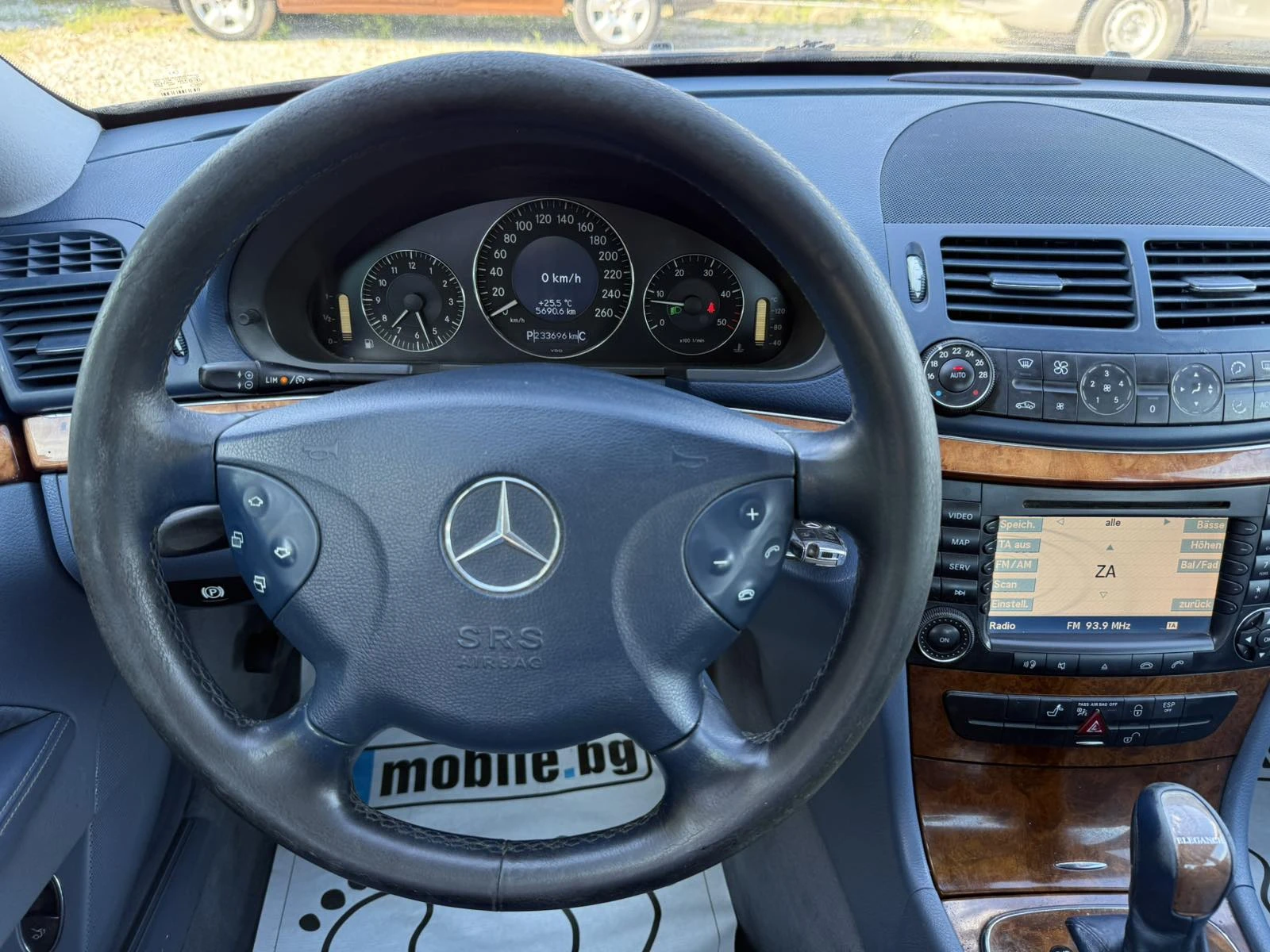 Mercedes-Benz E 220 2.2CDI AVTOMAT, снимка 9 - Автомобили и джипове - 54548231