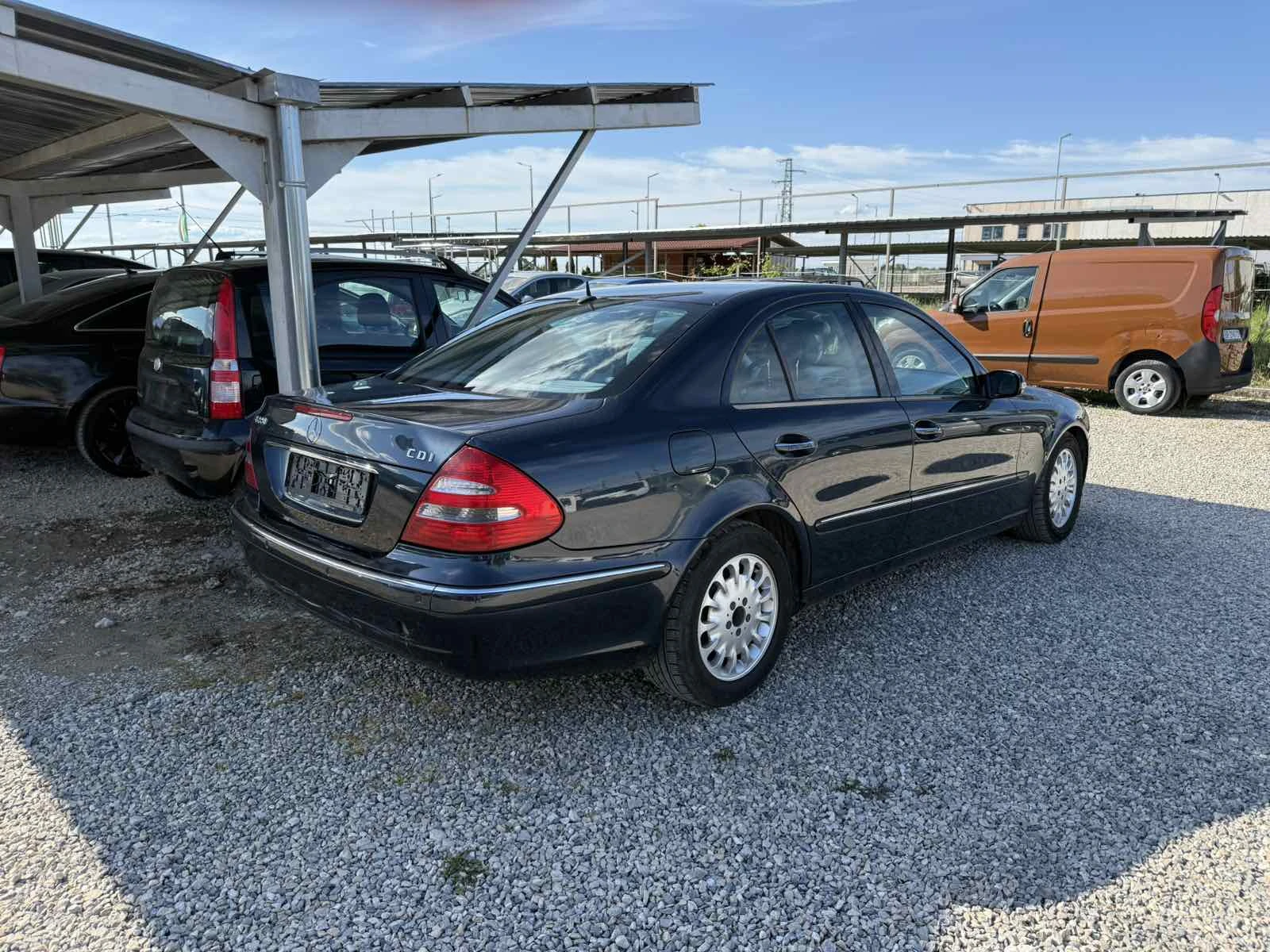 Mercedes-Benz E 220 2.2CDI AVTOMAT, снимка 5 - Автомобили и джипове - 54548231