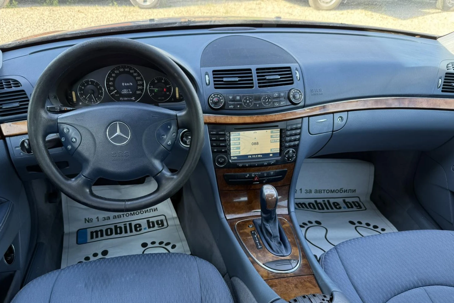 Mercedes-Benz E 220 2.2CDI AVTOMAT, снимка 10 - Автомобили и джипове - 54548231