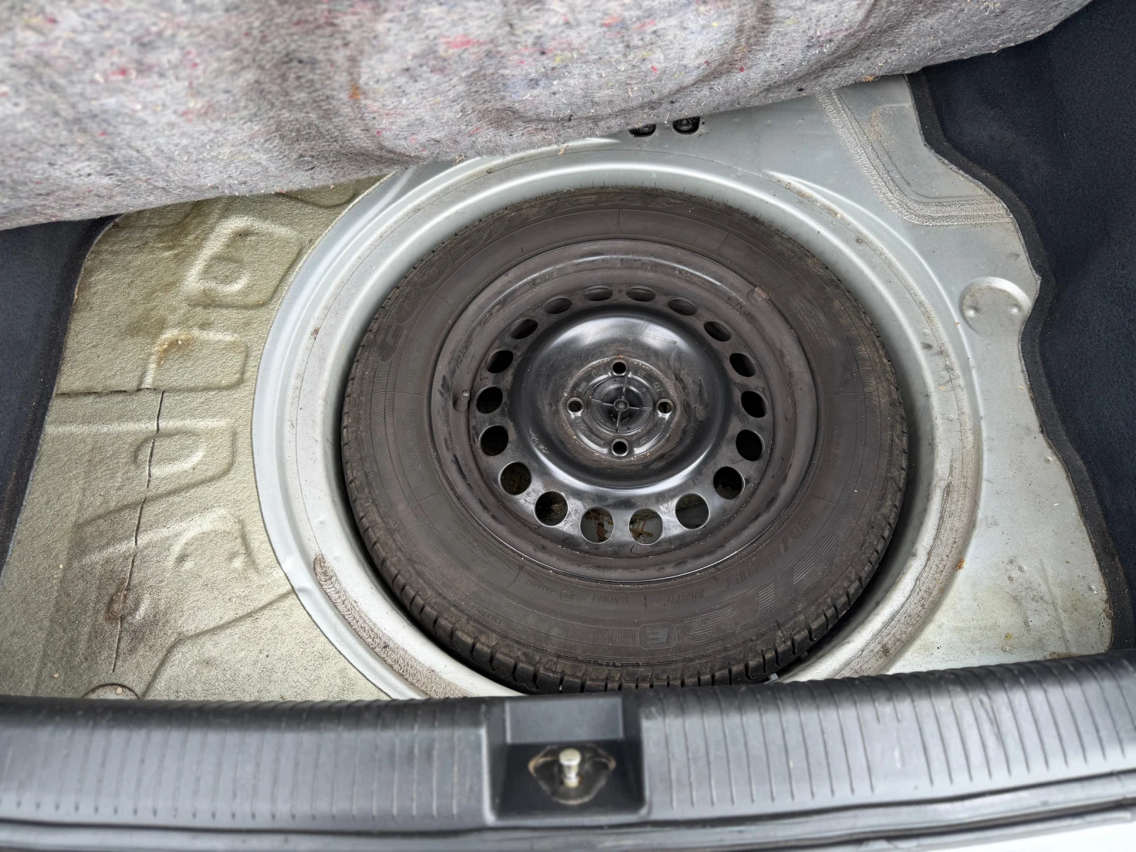 Opel Astra 1.6i 75кс климатик, снимка 12 - Автомобили и джипове - 54644985
