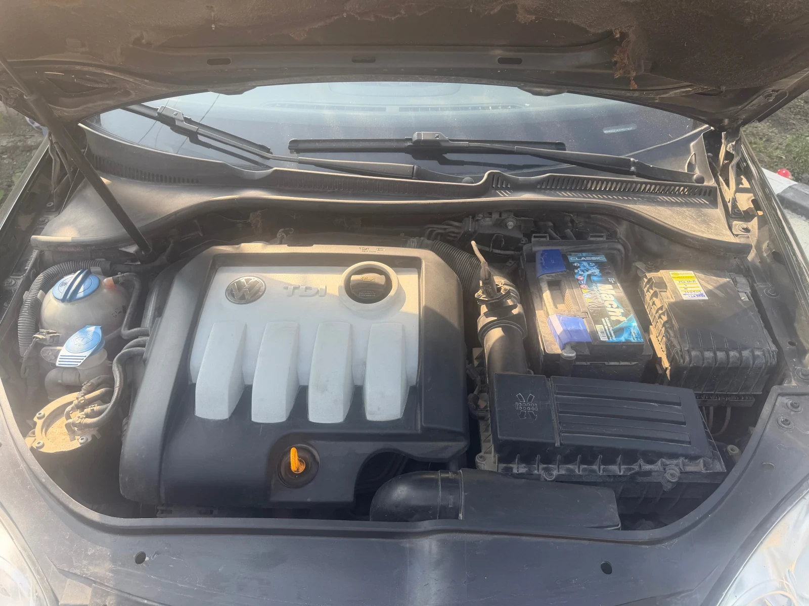 VW Golf 1.9 TDI, снимка 3 - Автомобили и джипове - 55123063