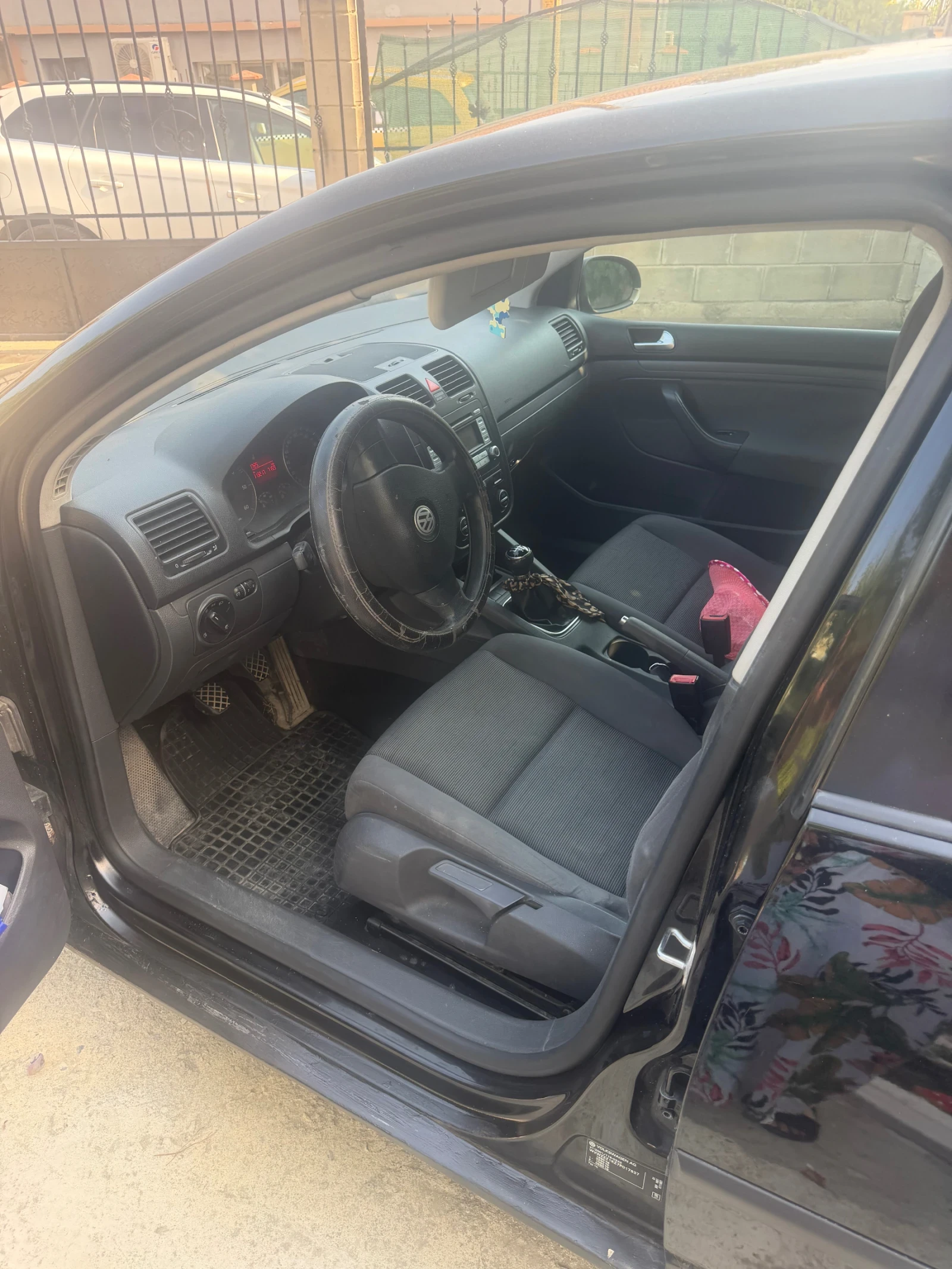VW Golf 1.9 TDI, снимка 6 - Автомобили и джипове - 55123063