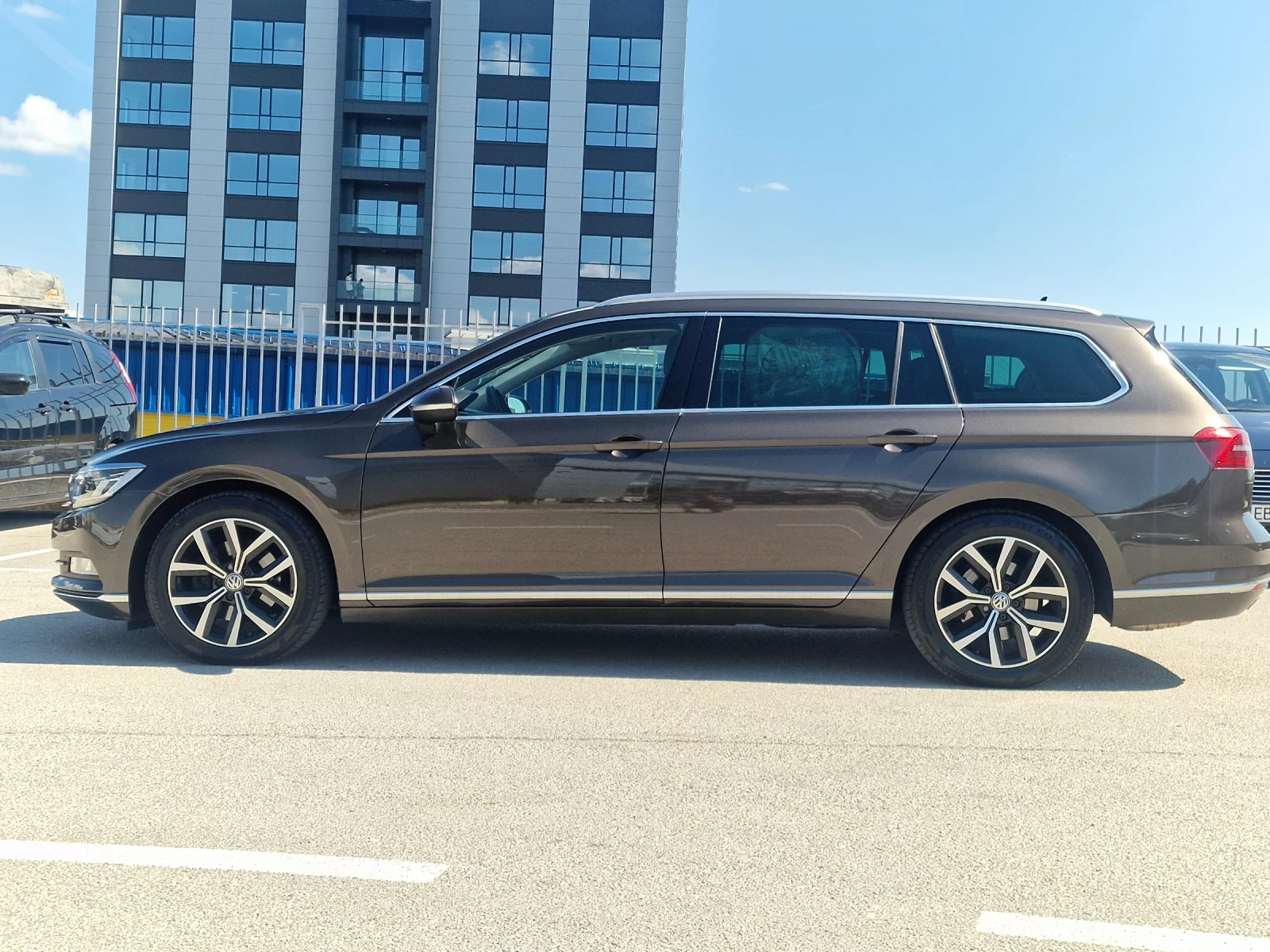 VW Passat 2.0 TDI DSG 4 MOTION, снимка 7 - Автомобили и джипове - 55329695