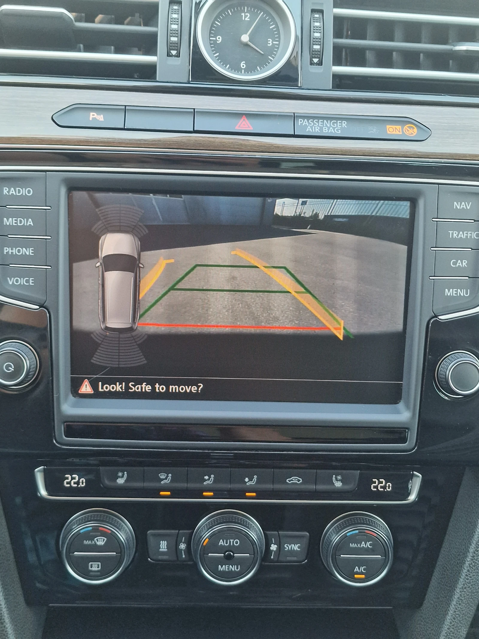 VW Passat 2.0 TDI DSG 4 MOTION, снимка 16 - Автомобили и джипове - 55329695