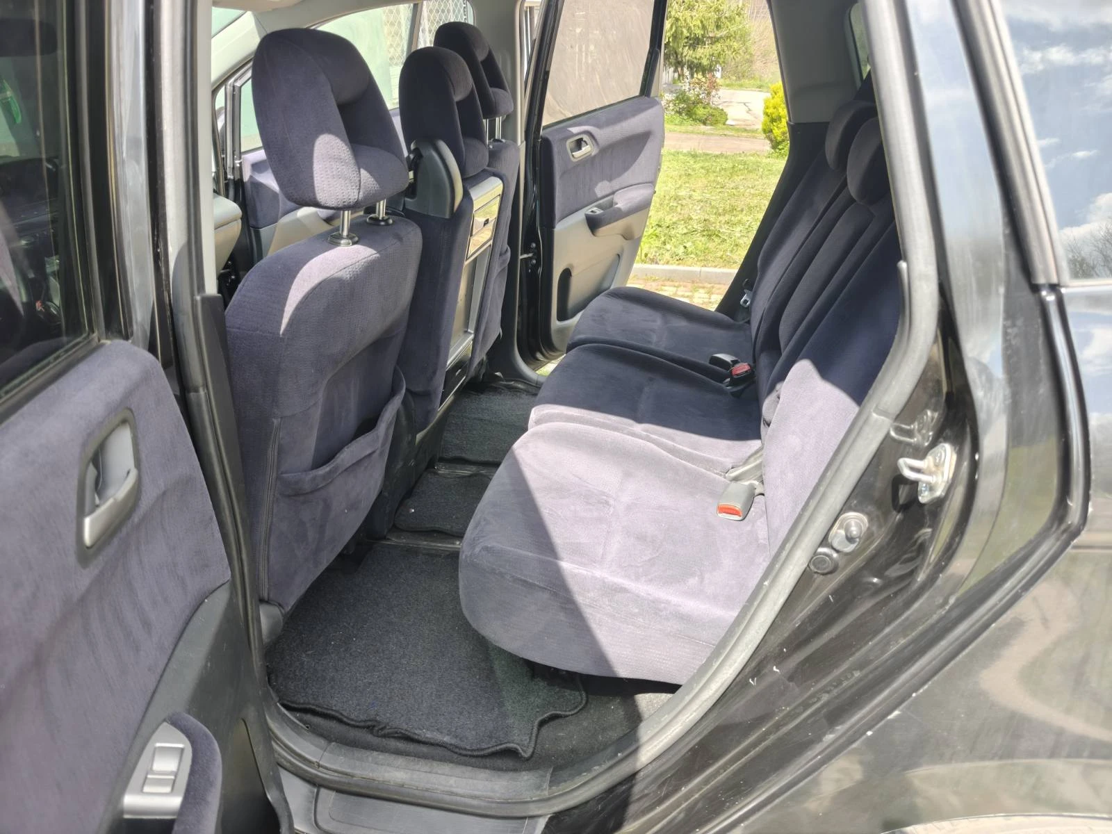 Honda Fr-v, снимка 9 - Автомобили и джипове - 55466683