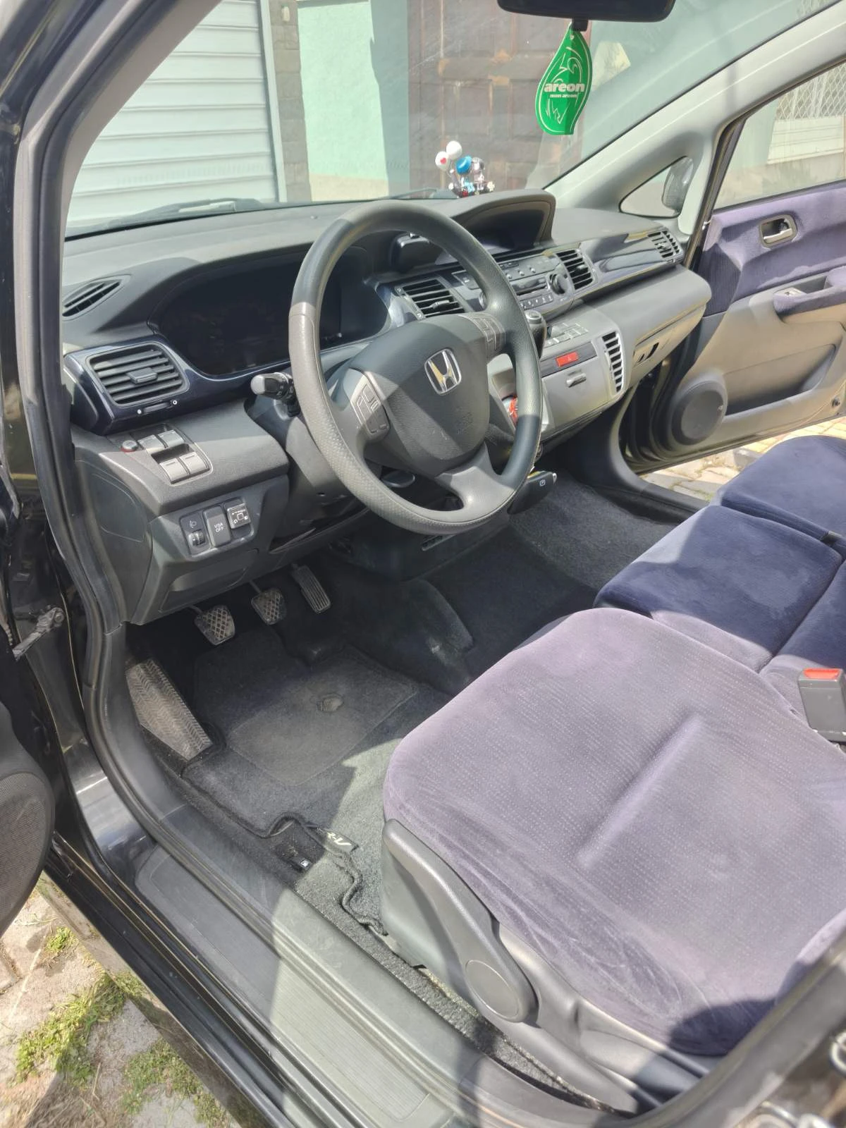 Honda Fr-v, снимка 7 - Автомобили и джипове - 55466683