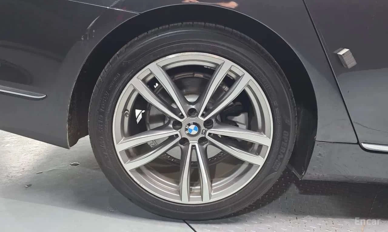 BMW 730 * 730Ld xDrive * CARFAX * ЦЕНА ДО БГ, снимка 5 - Автомобили и джипове - 55508527
