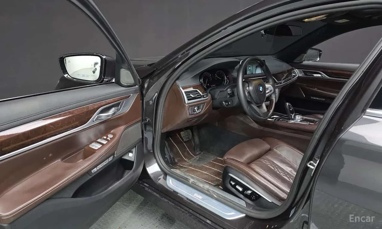 BMW 730 * 730Ld xDrive * CARFAX * ЦЕНА ДО БГ, снимка 10 - Автомобили и джипове - 55508527