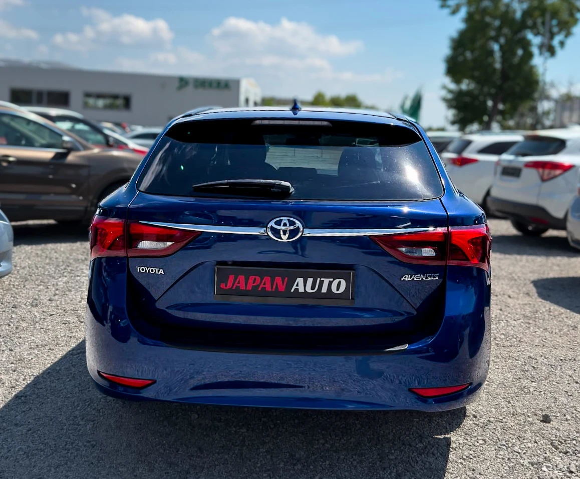 Toyota Avensis 1.8 бензин ТОП!!! С гаранция!, снимка 5 - Автомобили и джипове - 55574783