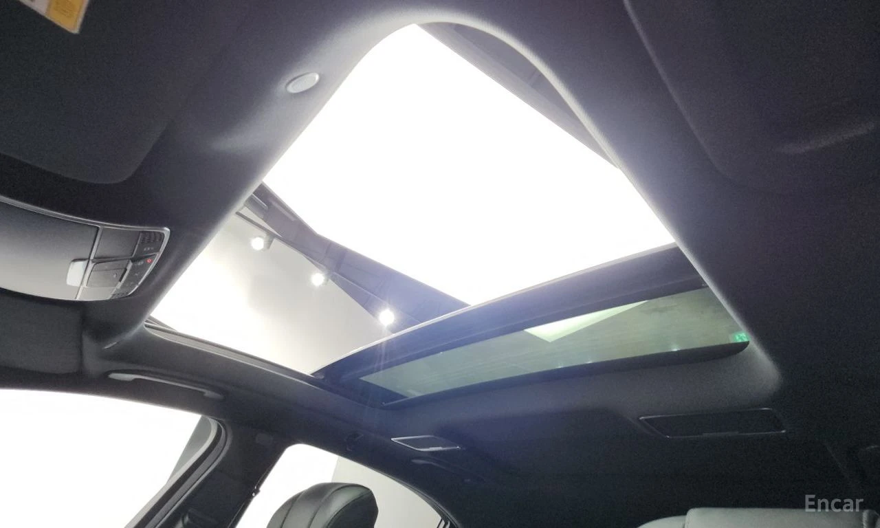 Mercedes-Benz S 63 AMG 4MATIC+ * BURMESTER* 360* DISTRONIC* МАСАЖ* ХЕДЪП*, снимка 17 - Автомобили и джипове - 55684858
