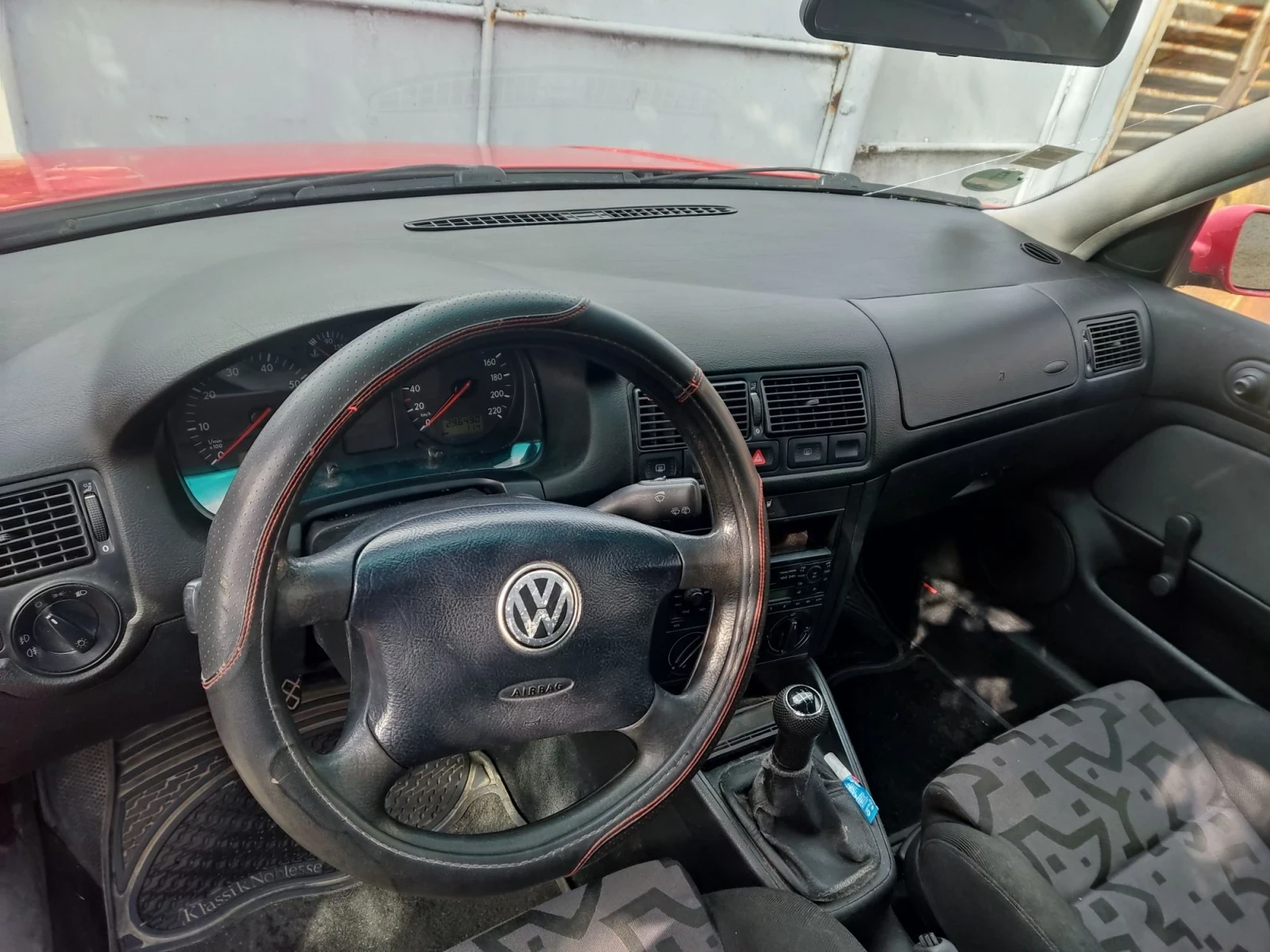 VW Golf 4, снимка 5 - Автомобили и джипове - 56603193