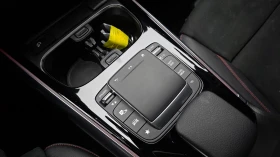 Mercedes-Benz GLA 250 4MATIC | ACC | Шибедах | Памет, снимка 13