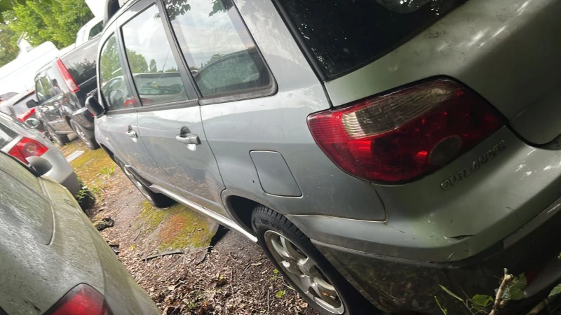 Mitsubishi Outlander Бензин газ, снимка 6 - Автомобили и джипове - 52114924