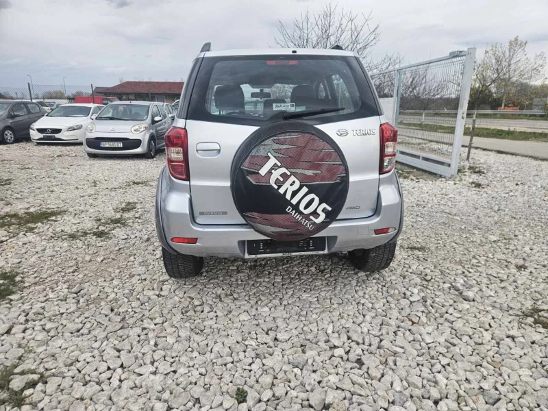 Daihatsu Terios 1.5* фабрична газ * , снимка 7 - Автомобили и джипове - 52455046