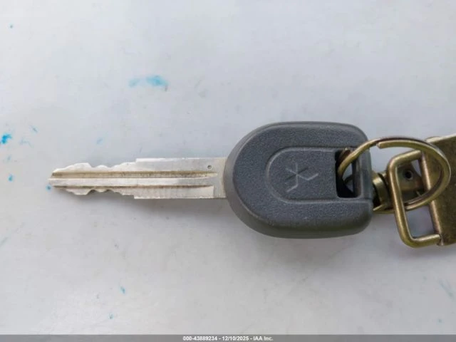 Mitsubishi Montero CARFAX АВТО КРЕДИТ , снимка 10 - Автомобили и джипове - 52751753