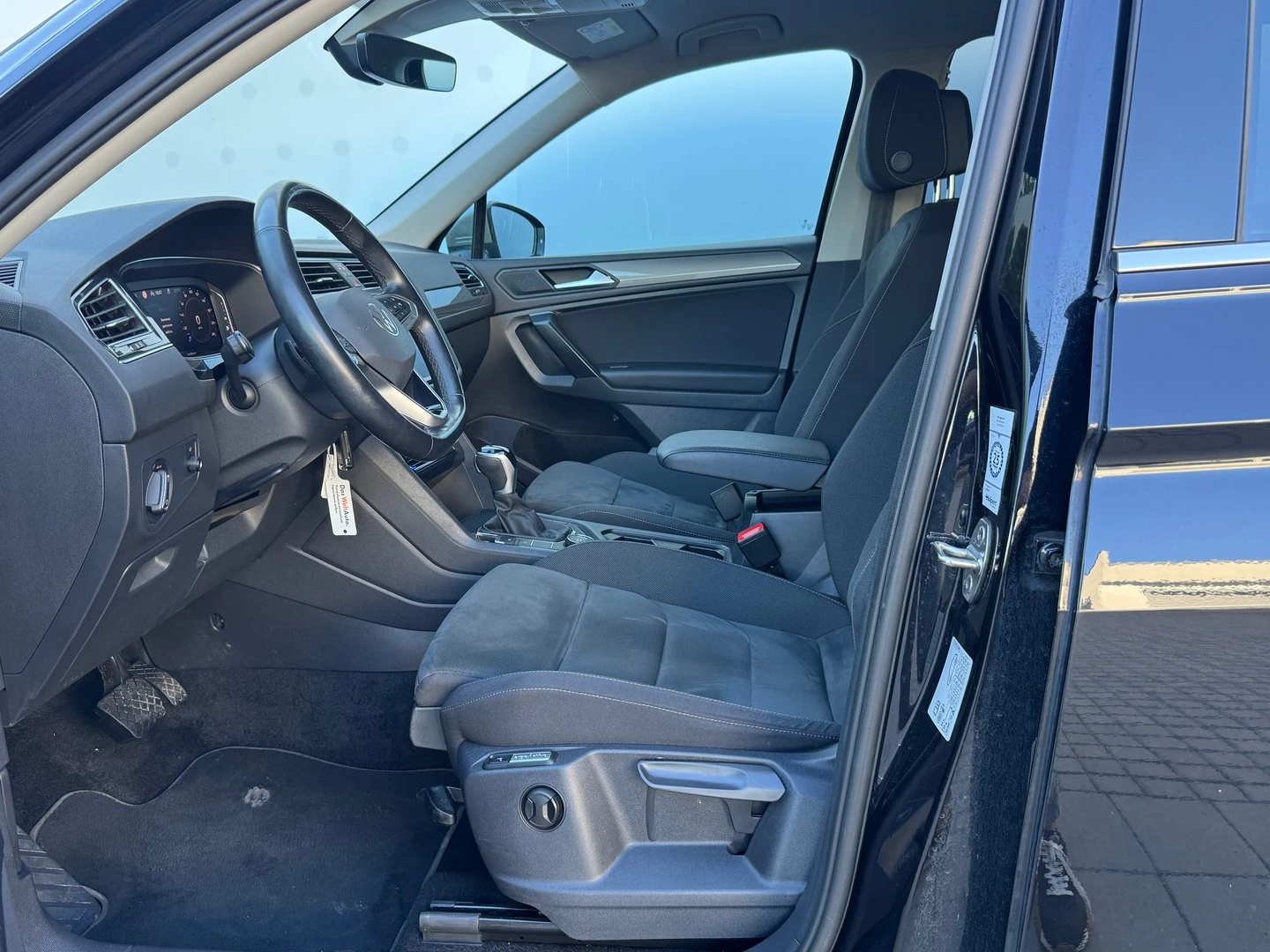 VW Tiguan LWB PA Life 2.0TDI DSG | Mobile.bg — изображение 6