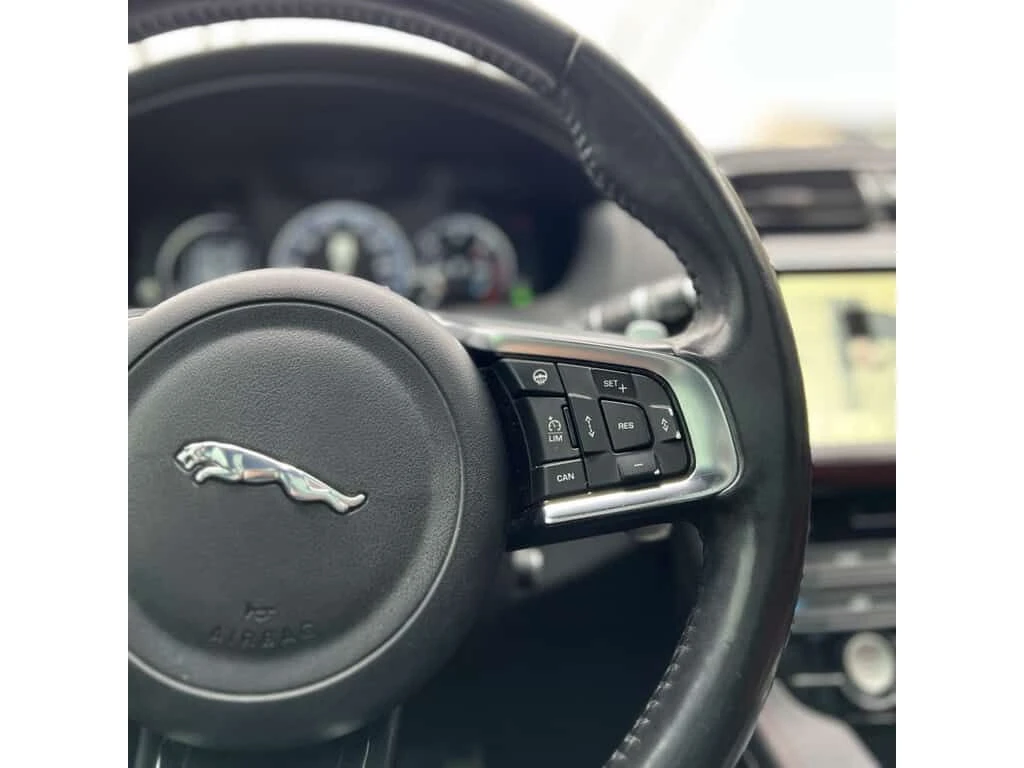 Jaguar F-PACE * 20d / R Sport / No Accident/ Finance * CARFAX *  | Mobile.bg � ����������� 17