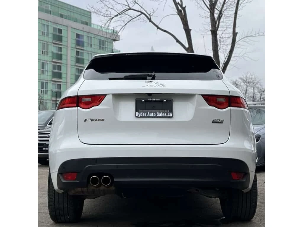 Jaguar F-PACE * 20d / R Sport / No Accident/ Finance * CARFAX *  - изображение 6
