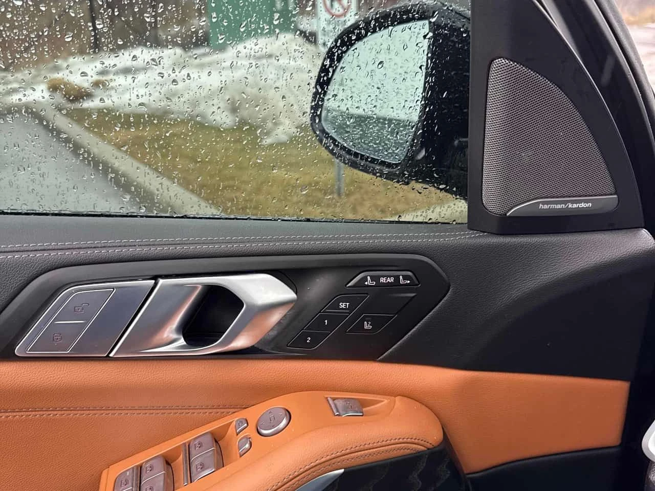 BMW X7 * xDrive40i * CARFAX * ПАНО * 360 * ДИС * HEAD UP, снимка 15 - Автомобили и джипове - 53755530