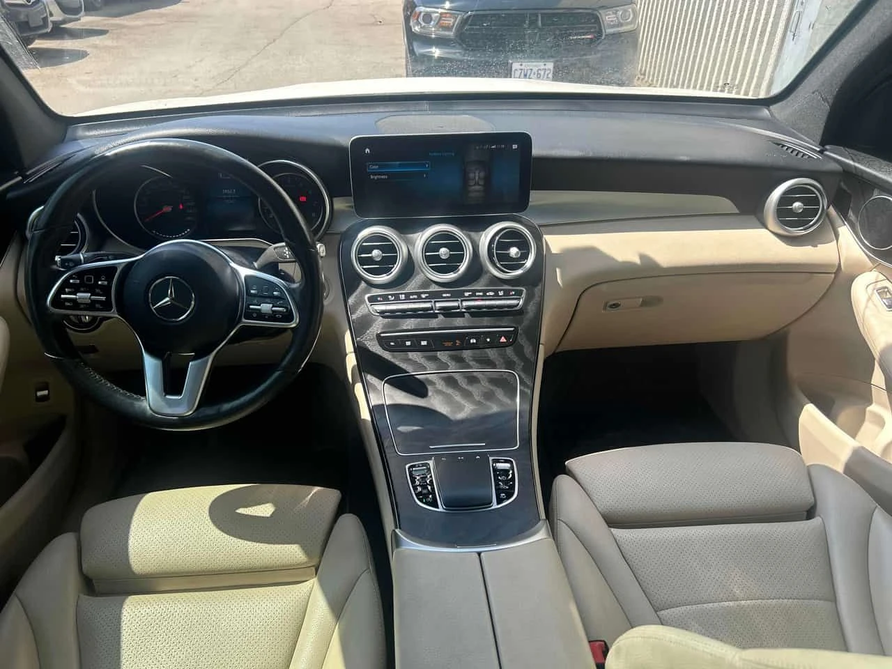 Mercedes-Benz GLC 300 * 360 * ПОДГРЕВ * ПАМЕТ * NAVI, снимка 16 - Автомобили и джипове - 54460399
