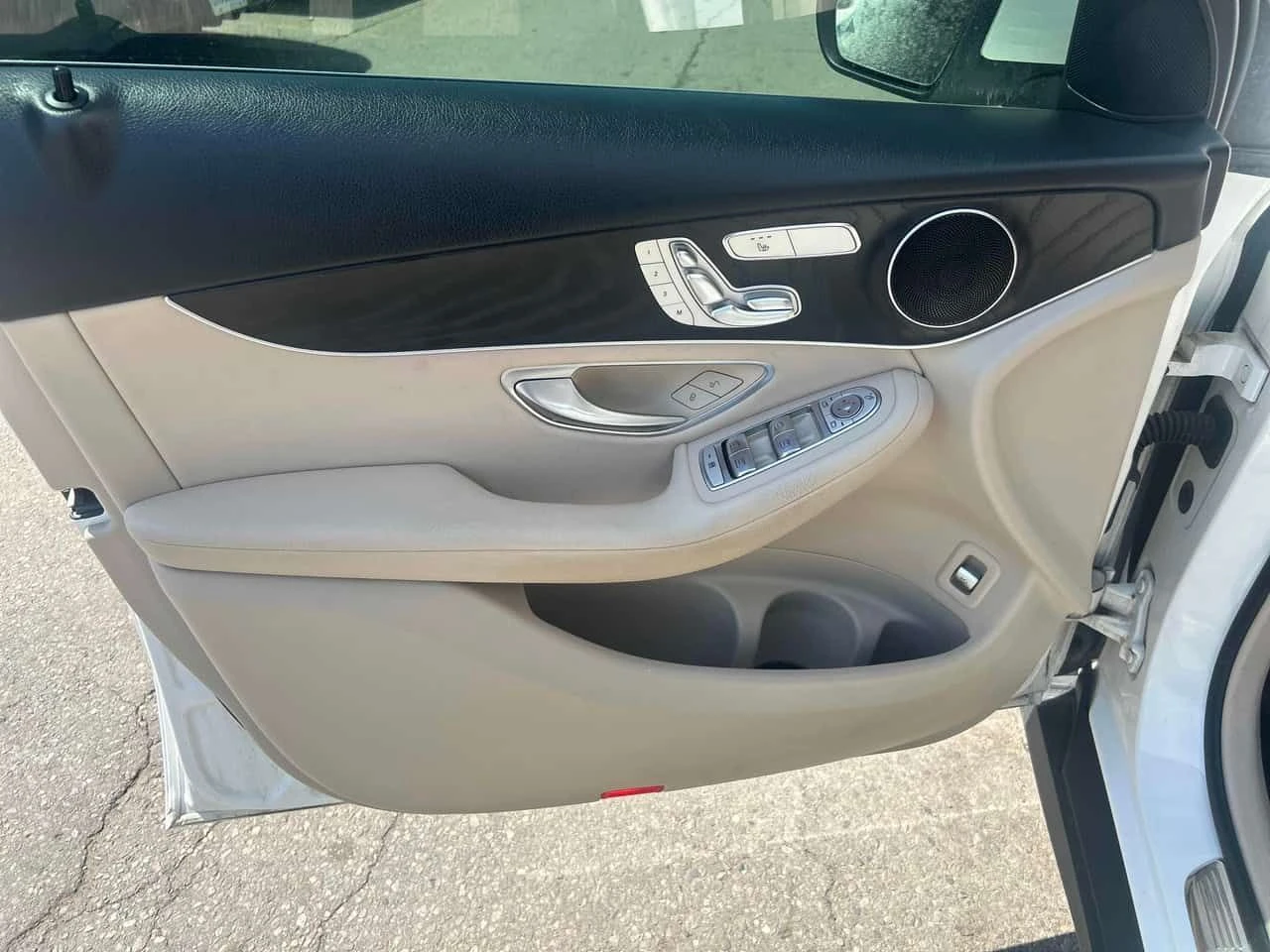 Mercedes-Benz GLC 300 * 360 * ПОДГРЕВ * ПАМЕТ * NAVI, снимка 14 - Автомобили и джипове - 54460399