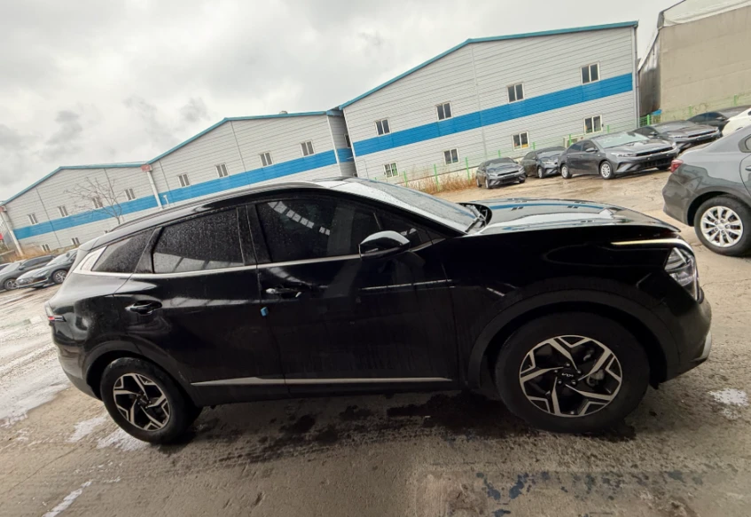 Kia Sportage 2.0 CRDI- OЧАКВАН ВНОС, снимка 3 - Автомобили и джипове - 54619235