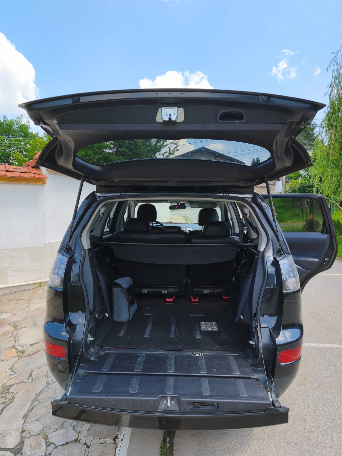 Mitsubishi Outlander, снимка 4 - Автомобили и джипове - 54803446