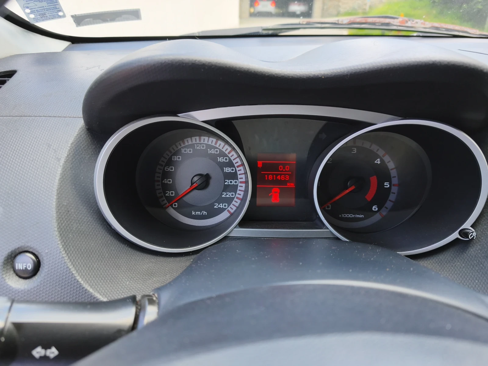 Mitsubishi Outlander, снимка 12 - Автомобили и джипове - 54803446