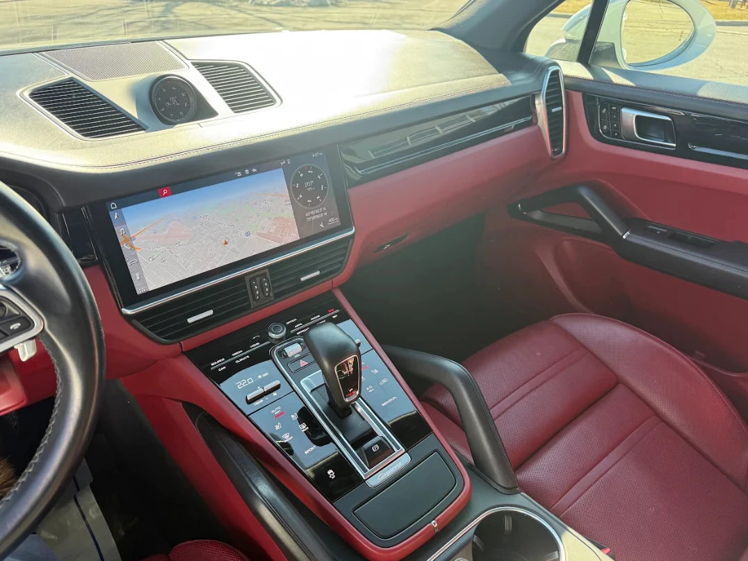 Porsche Cayenne PANO/BOSE/ОБДУХВАНЕ/360, снимка 12 - Автомобили и джипове - 54978461