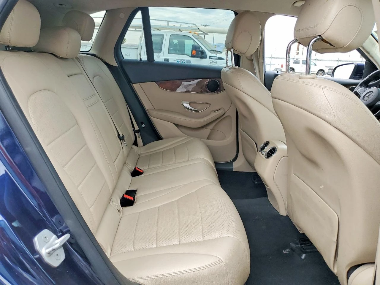 Mercedes-Benz GLC, снимка 9 - Автомобили и джипове - 55755734