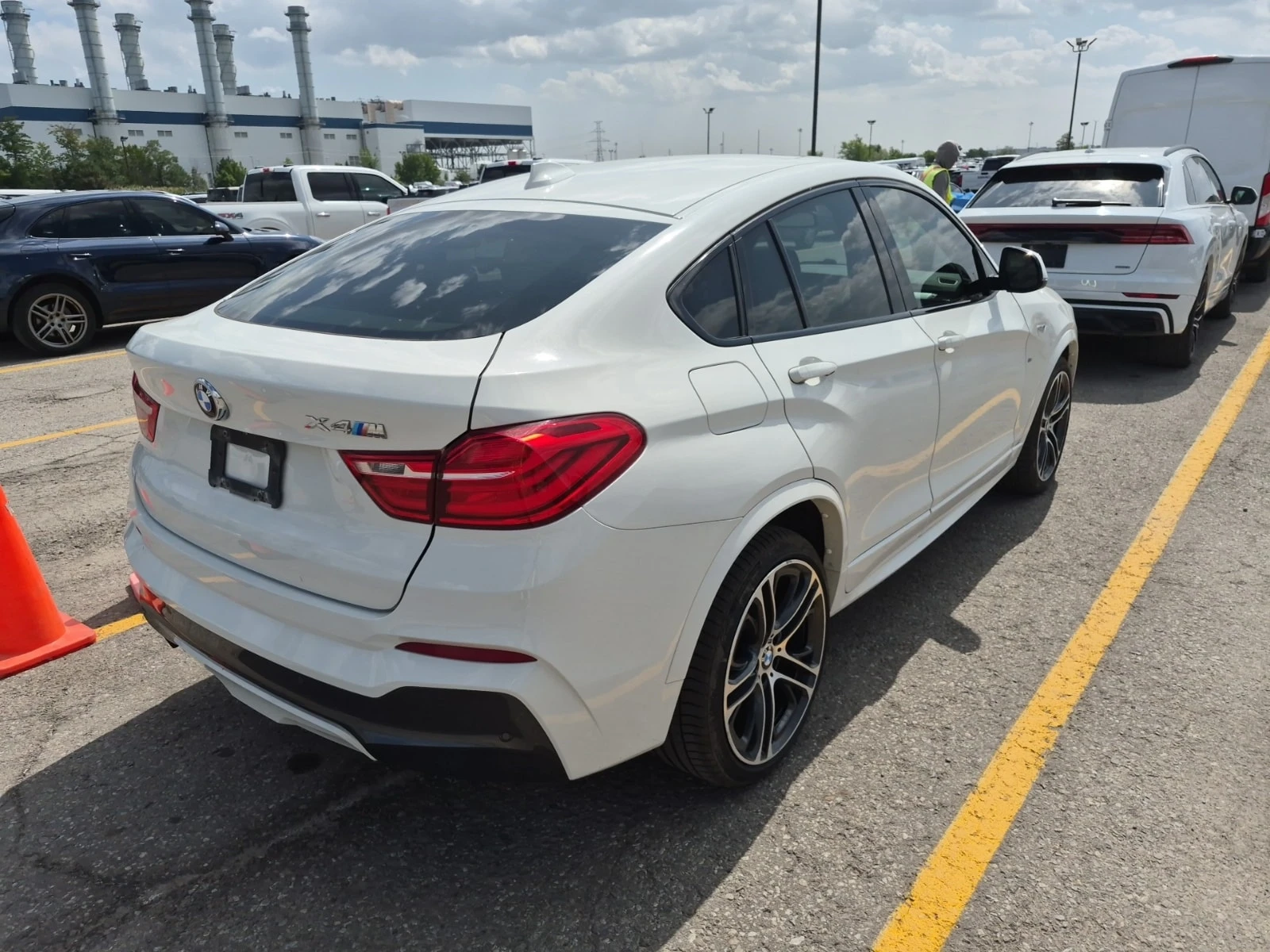 BMW X4 * XDRIVE35I* АВТОКРЕДИТ БЕЗ ПЪРВОНАЧАЛНА ВНОСКА* , снимка 3 - Автомобили и джипове - 55811619