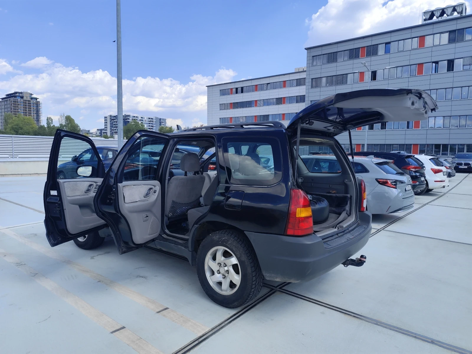 Mazda Tribute 2.0 4x4, снимка 6 - Автомобили и джипове - 55835920