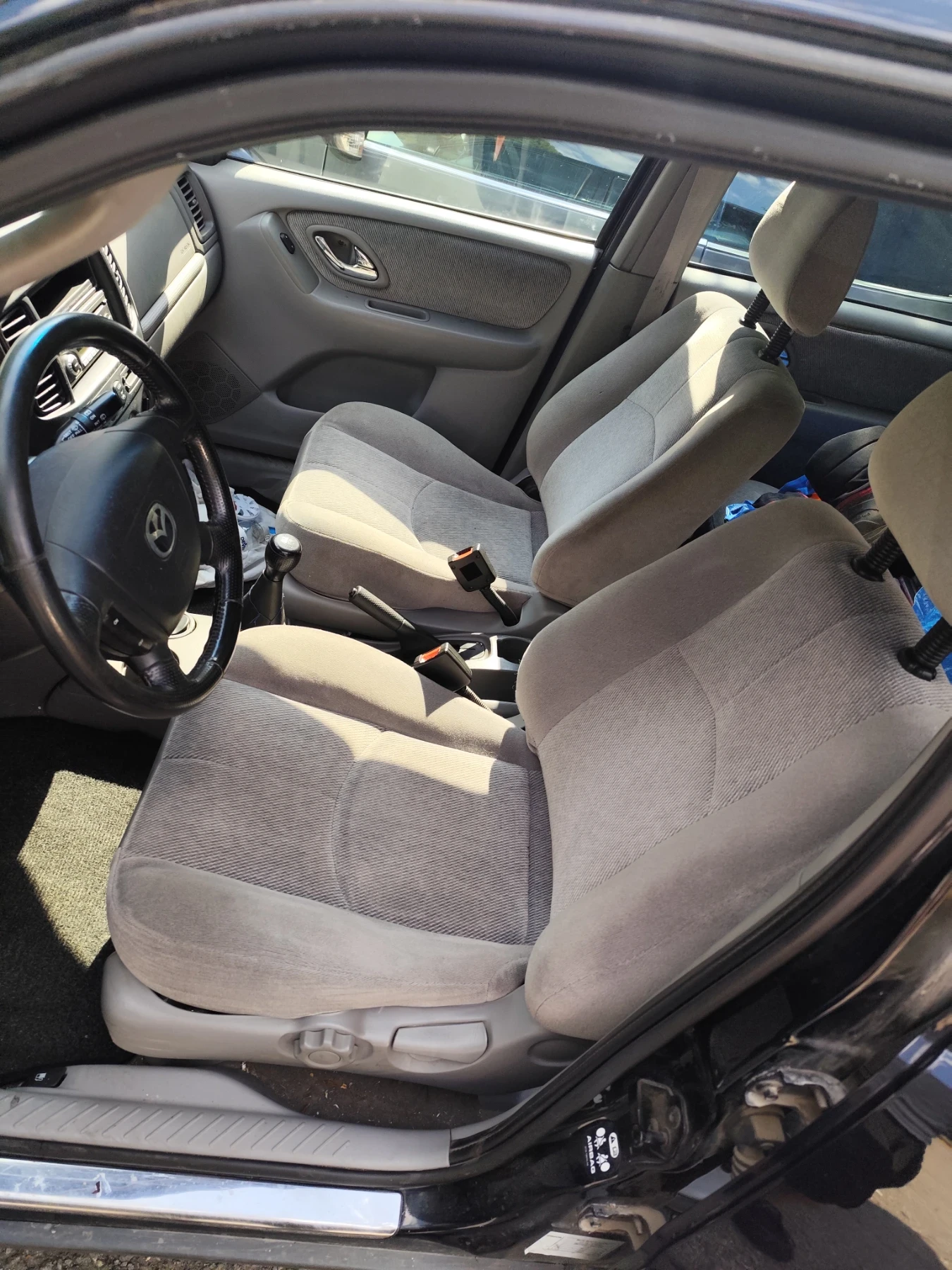 Mazda Tribute 2.0 4x4, снимка 13 - Автомобили и джипове - 55835920
