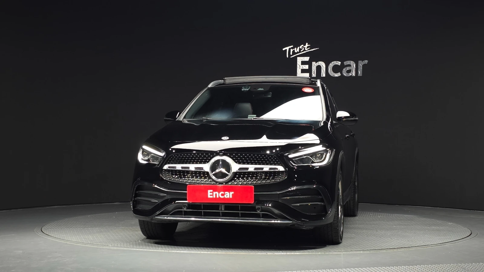 Mercedes-Benz GLA 250 4MATIC | ACC | Шибедах | Памет, снимка 3 - Автомобили и джипове - 56009683