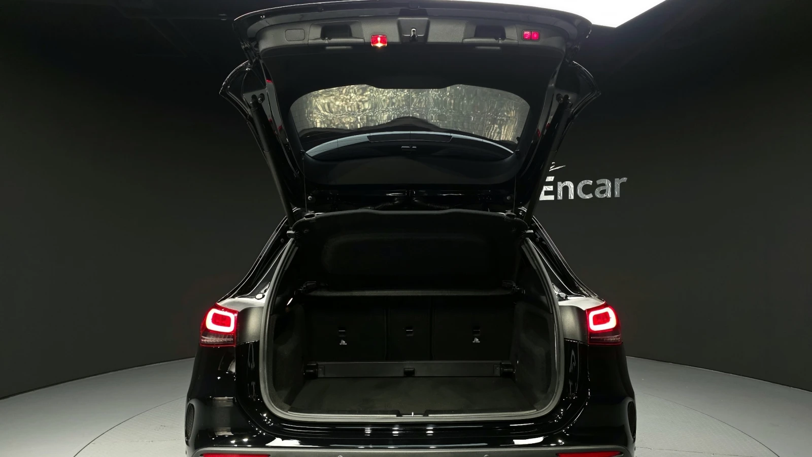 Mercedes-Benz GLA 250 4MATIC | ACC | Шибедах | Памет, снимка 14 - Автомобили и джипове - 56009683