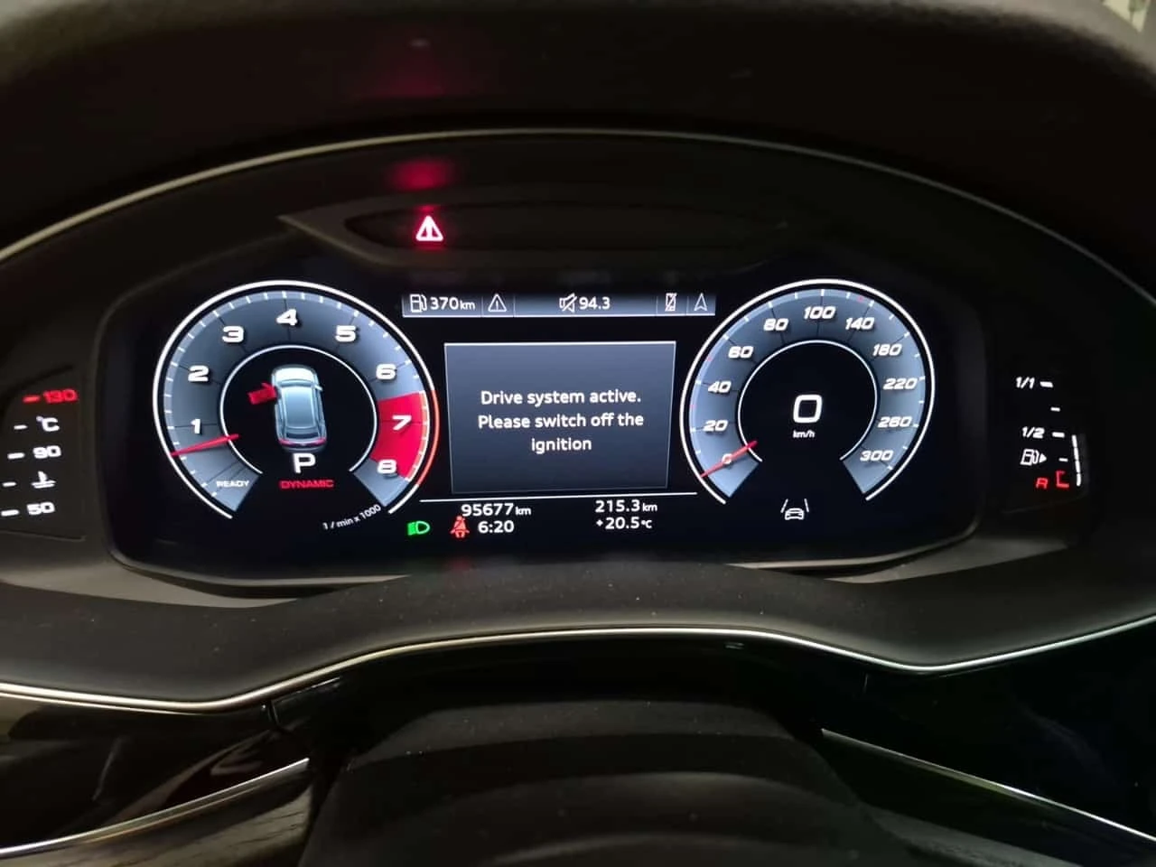 Audi Q8 * Progressiv * CARFAX * ОПЦИЯ ЗА ФИНАНСИРАНЕ, снимка 9 - Автомобили и джипове - 56326277