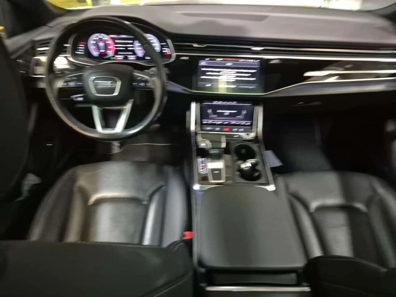 Audi Q8 * Progressiv * CARFAX * ОПЦИЯ ЗА ФИНАНСИРАНЕ, снимка 10 - Автомобили и джипове - 56326277