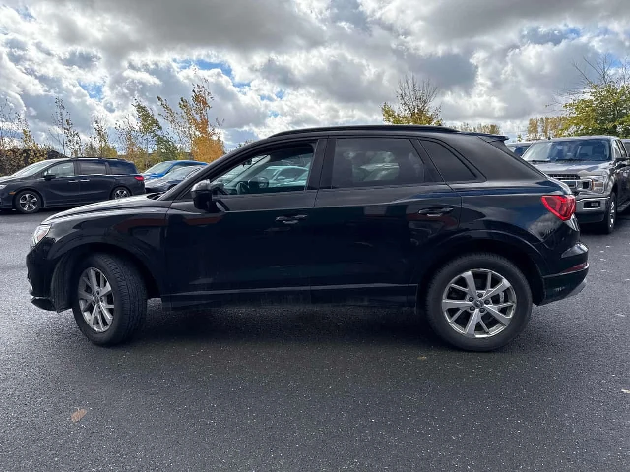 Audi Q3 * Komfort * CARFAX * ��� ������������ ������ | Mobile.bg � ����������� 2