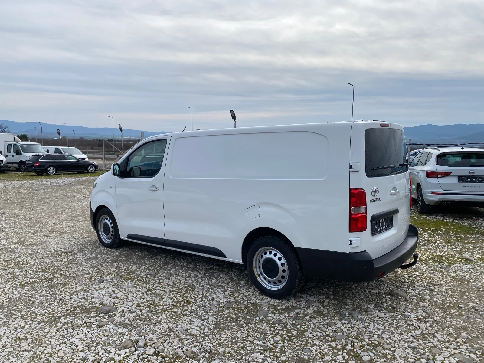 Toyota Proace -2.0D-MAXI/НАВИГАЦИЯ/КАМЕРИ-360/КЛИМАТРОНИК, снимка 6 - Бусове и автобуси - 53815754