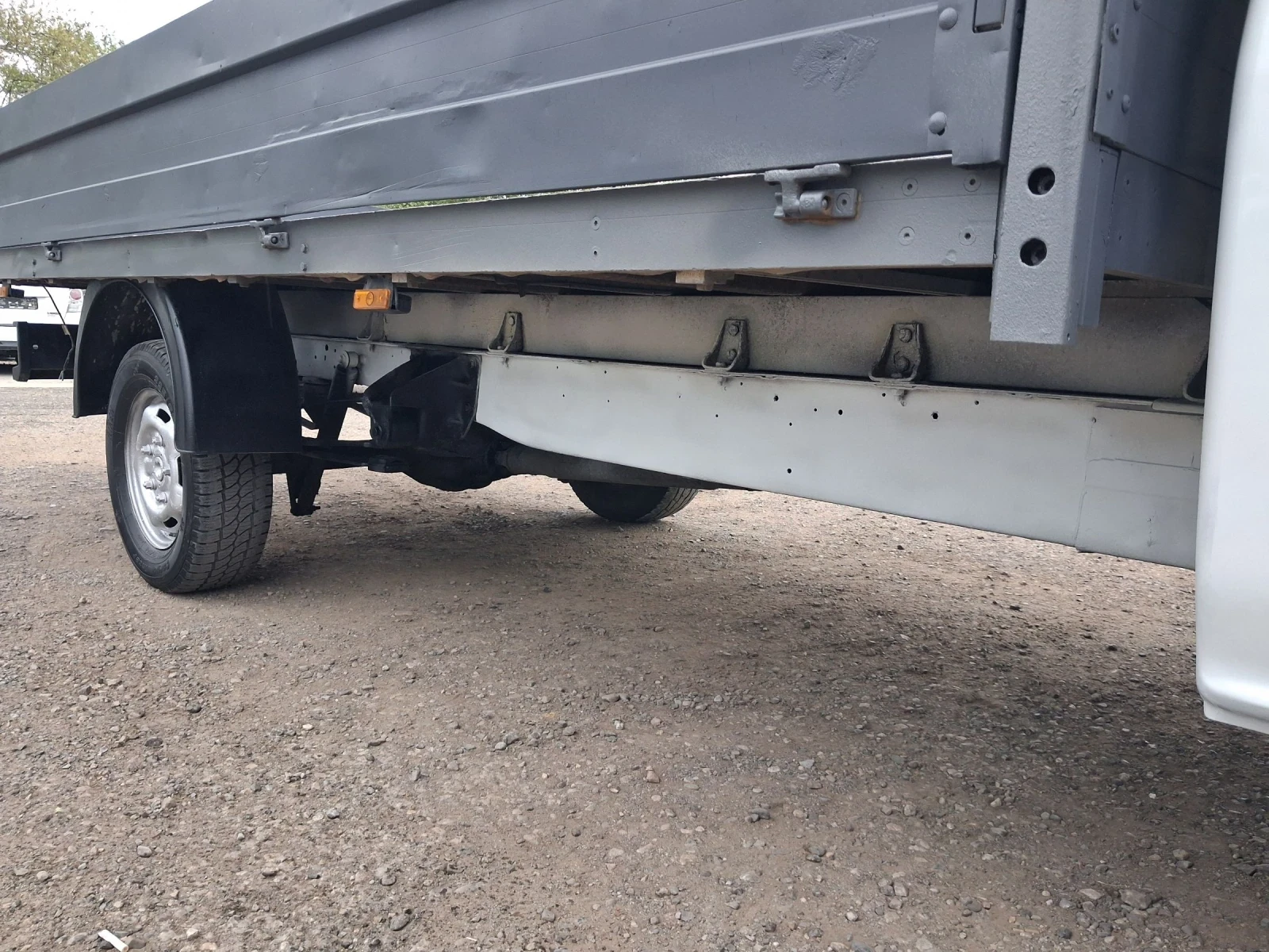 Ford Transit 2.4 , 116 к.с. Бордови 4.20м. 6 скорости 3 места, снимка 12 - Бусове и автобуси - 54691412