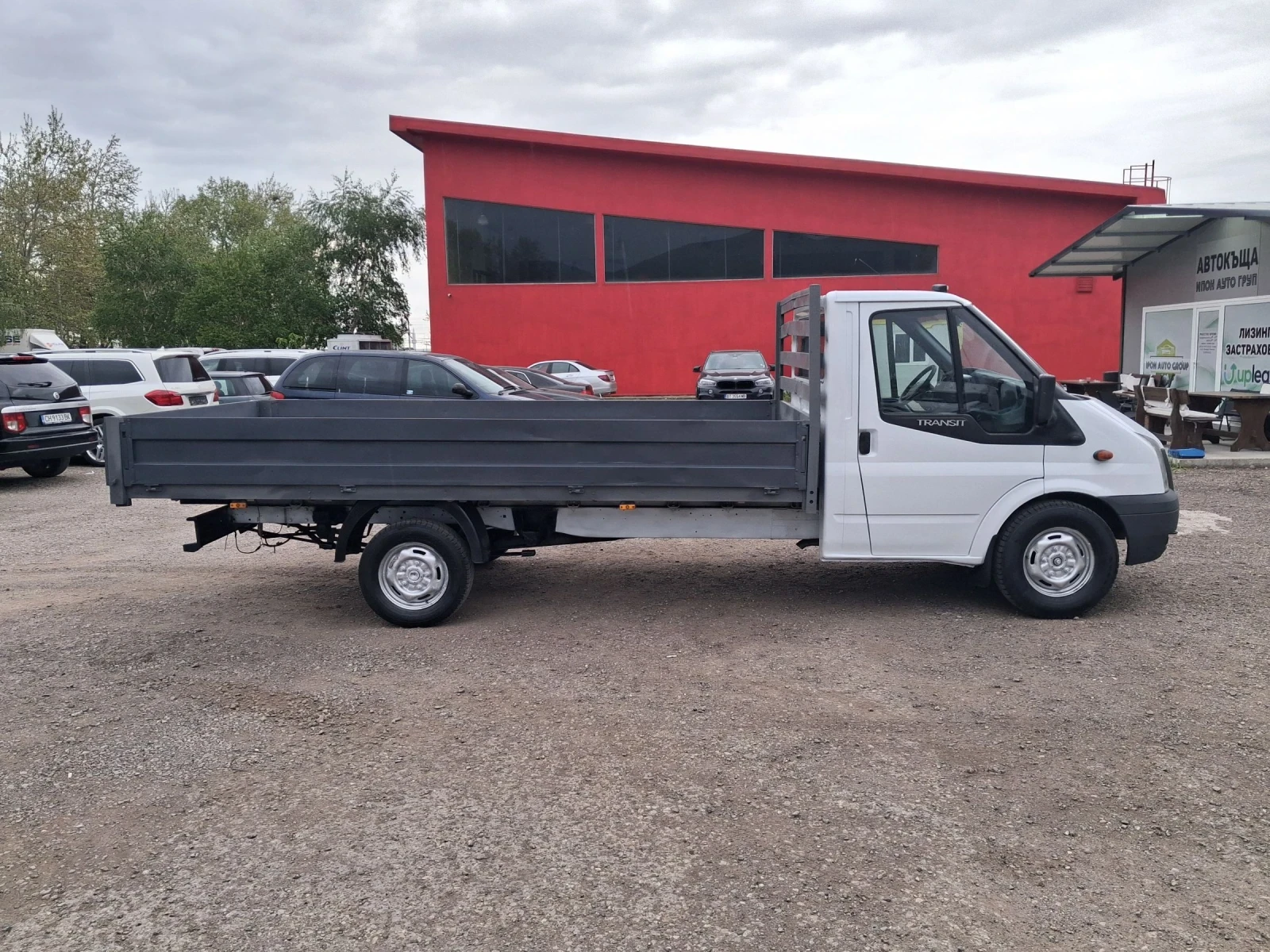 Ford Transit 2.4 , 116 к.с. Бордови 4.20м. 6 скорости 3 места, снимка 4 - Бусове и автобуси - 54691412