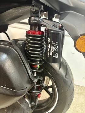 Yamaha X-max 300i ABS TCS Service Book!!, снимка 7