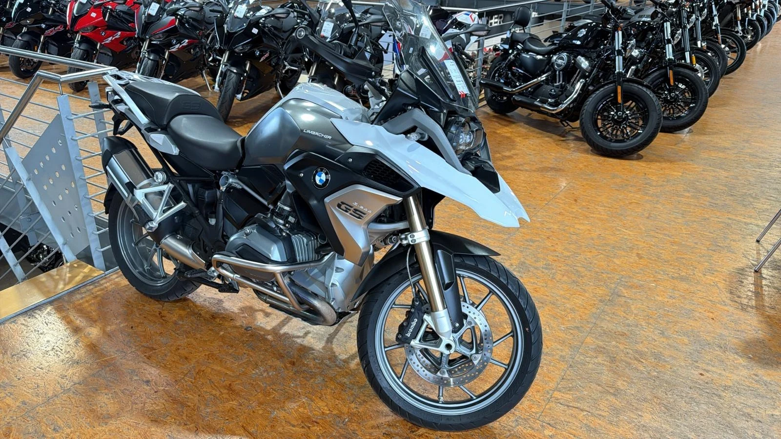 BMW R 1200 GS LC, Мод. 2019, Германия, TUV , снимка 2 - Мотоциклети и мототехника - 54154958