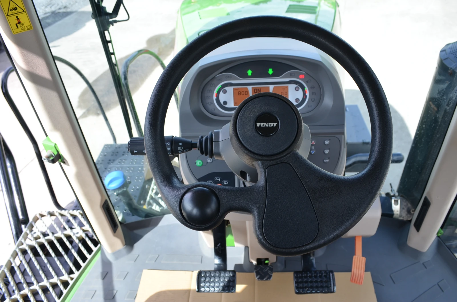 Трактор Fendt 943 Vario MT, снимка 14 - Селскостопанска техника - 56017541