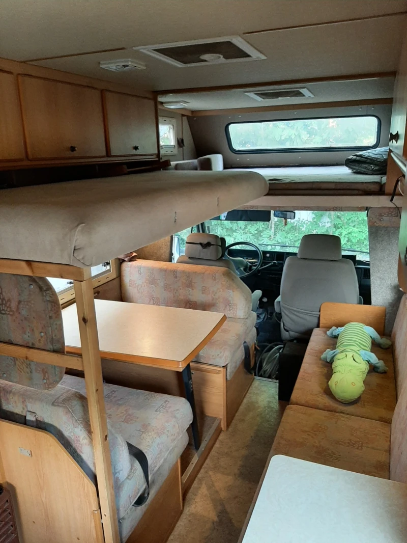 Кемпер Euramobil, снимка 8 - Каравани и кемпери - 51374937