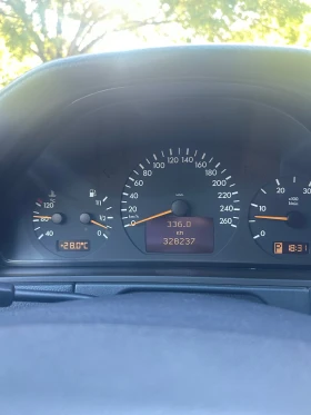 Mercedes-Benz E 320 CDI, снимка 11