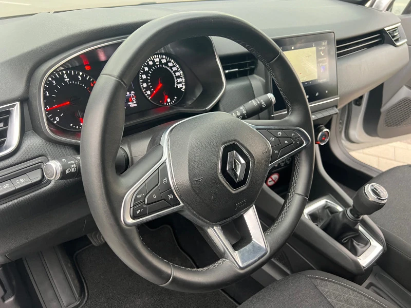 Renault Clio 1.0TCE* NAVI, снимка 13 - Автомобили и джипове - 47985197