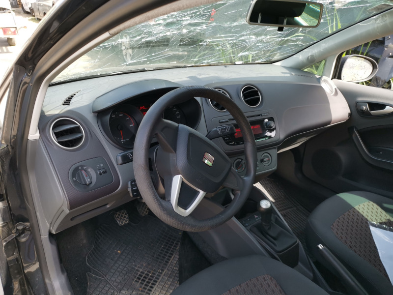 Seat Ibiza 1.2i, 1, 6d, снимка 2 - Автомобили и джипове - 46438287