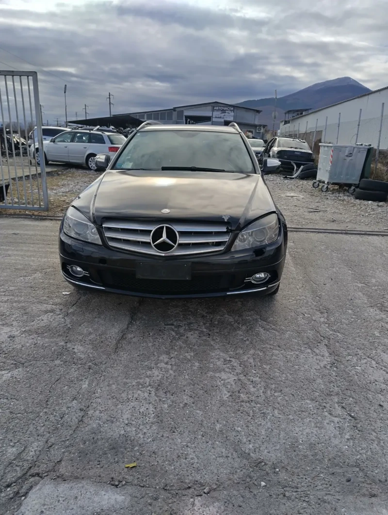 Mercedes-Benz C 320, снимка 1 - Автомобили и джипове - 48196080